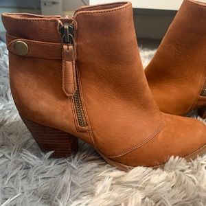 Gianni Bini Brown booties size 6